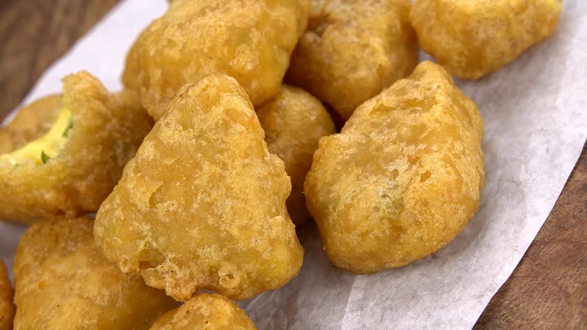 Fresh Made Hot Cheese Nuggets 스톡 동영상 비디오(100% 로열티 프리) 29373928 | Shutterstock