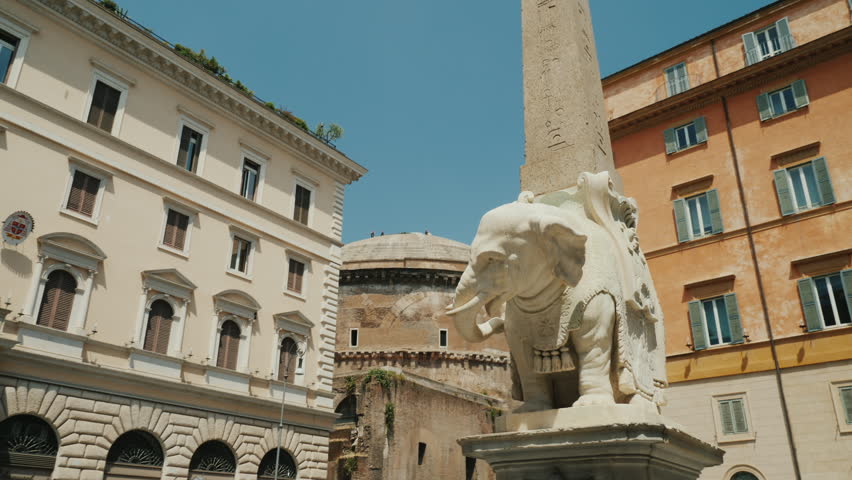 Berninis Elephant on Piazza della Minerva. Steadicam shot