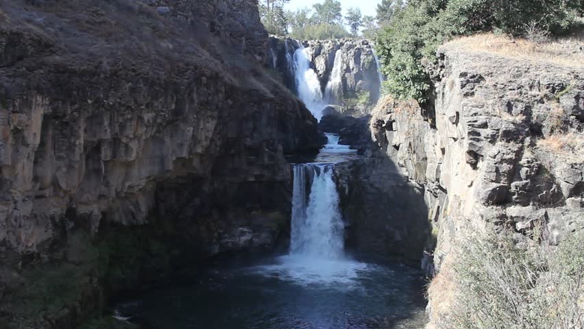 White River Falls State Park Waterfall in Central Oregon 1920x1080