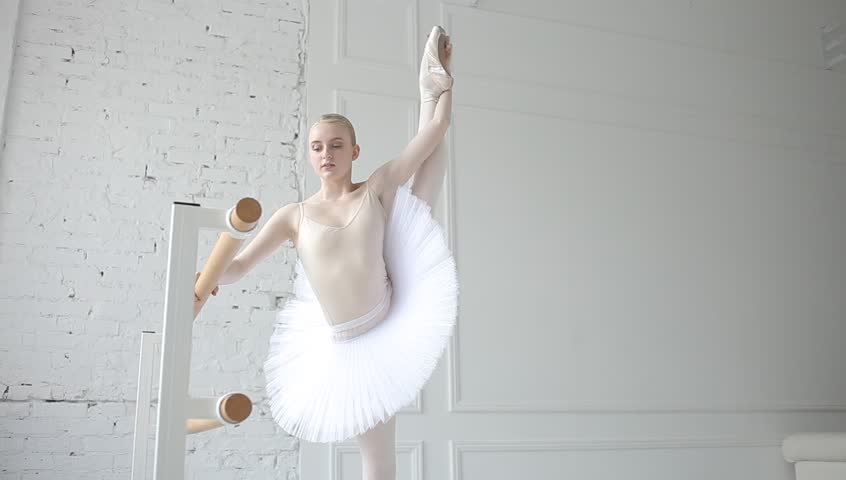 Forstyrre Afskedige Arkæologi Young and Beautiful Ballerina is Stock Footage Video (100% Royalty-free)  29578396 | Shutterstock