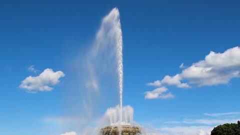 Buckingham Fountain In Grant Park Chicago Illinois With Camera Movement
