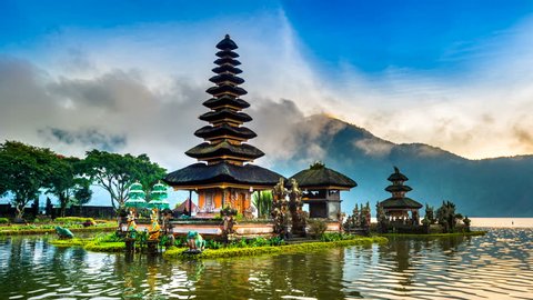 Timelapse Of Pura Ulun Danu Stock Footage Video 100 Royalty Free Shutterstock