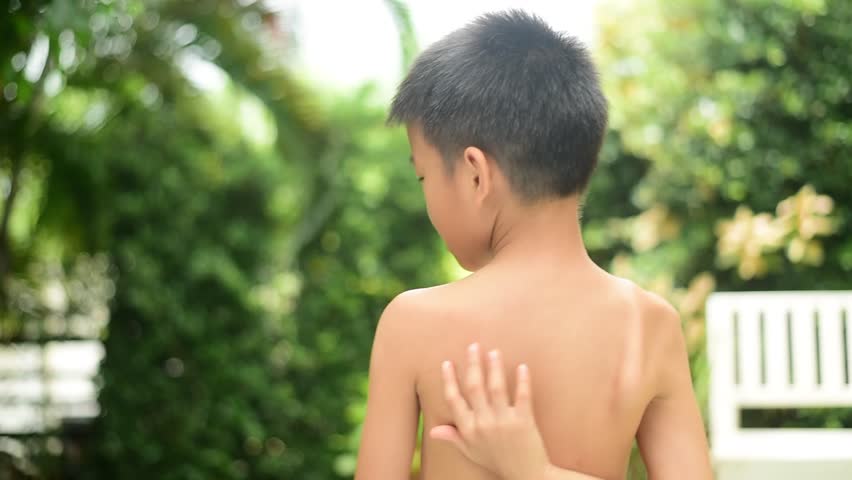 Video Stok young asian thai boy feel pain (100% Tanpa Royalt