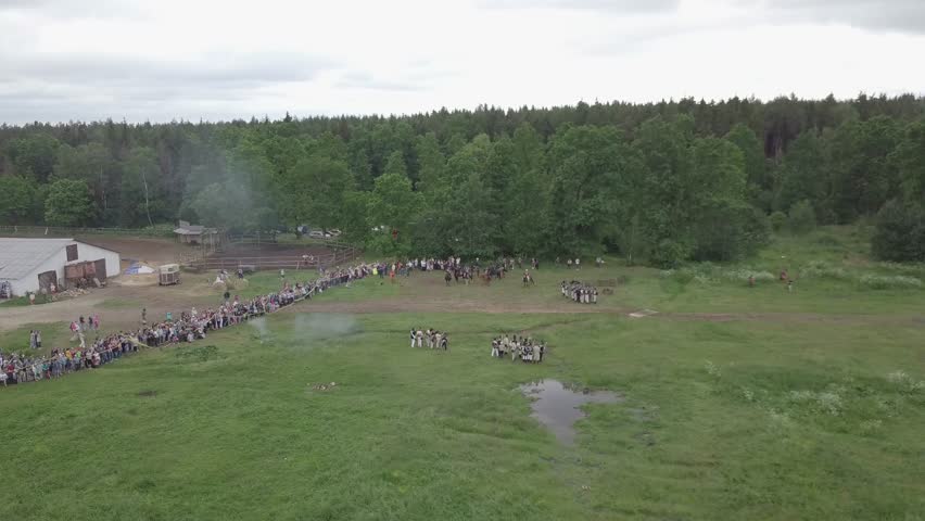 Historical setting / Historical staging with horses / competition with swords
