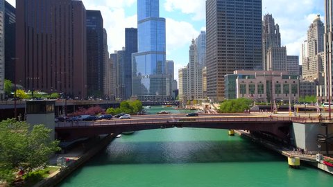 CHICAGO, IL, USA - AUGUST 4, 2017: Aerial video Chicago River 4k 60p