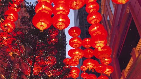 Chinese new year red paper latern decoration in Hong Kong city. Vídeo Stock