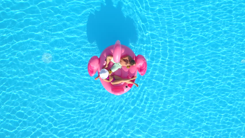 flamingo drink floatie