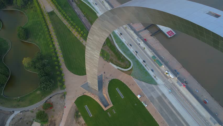 Aerial inspection St Louis gateway Arch