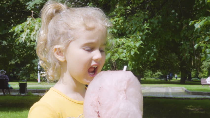 You ever eat candy floss at theme