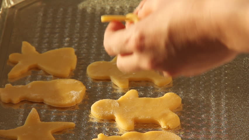 Baking Sugar Cookies 15. Preparing, mixing, baking and decorating Christmas