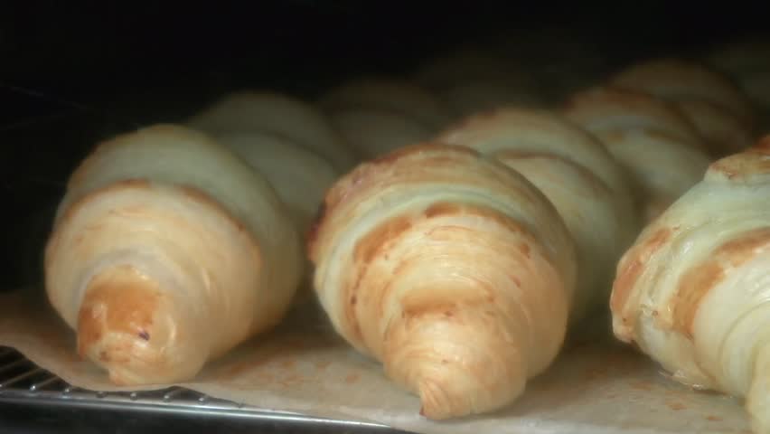 Time lapse croissants baking