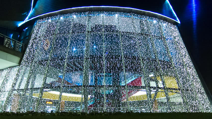 LEON, SPAIN - CIRCA 2012: Time lapse of a shopping mall exterior with Christmas