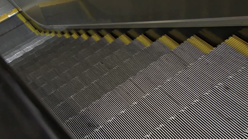 An overview of an empty escalator.