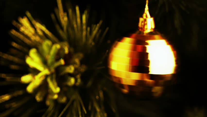 Christmas Bell turns on the Christmas tree
