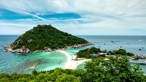 Tropical beach paradise: Beautiful deserted white sand beach with the tropical sea (Koh Nang Yuan Island, Thailand) 