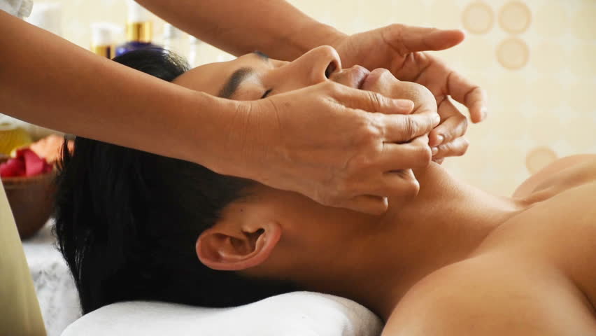 Video Stok close men relaxing spa massage (100% Tanpa Royalti) 31614562 Shu...