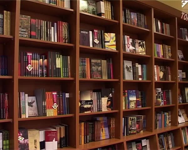 15 december 2007, Lugansk. 	 Bookshop. Kind of shelves with books.
