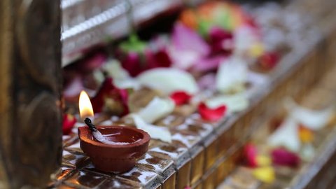 Deepavali candle: stockvideo