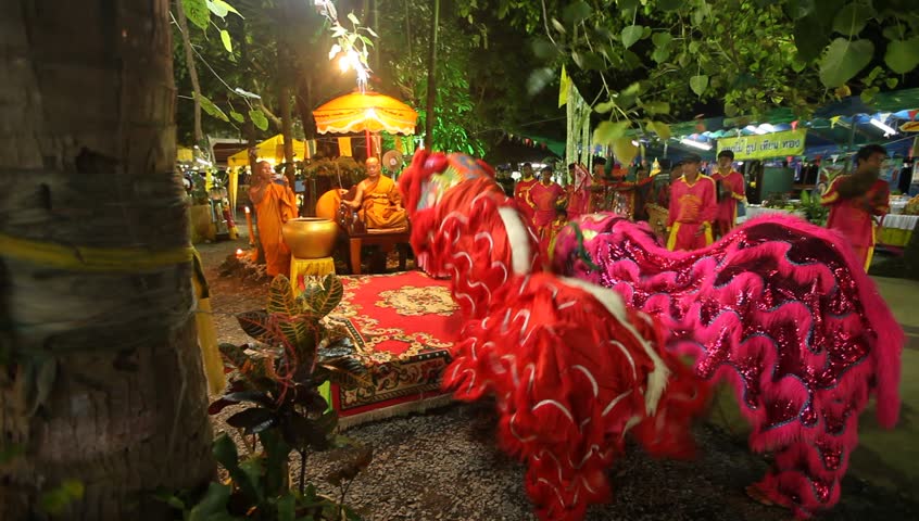 KO CHANG, THAILAND - NOV 28: Unidentified participants at Loy Krathong festival,