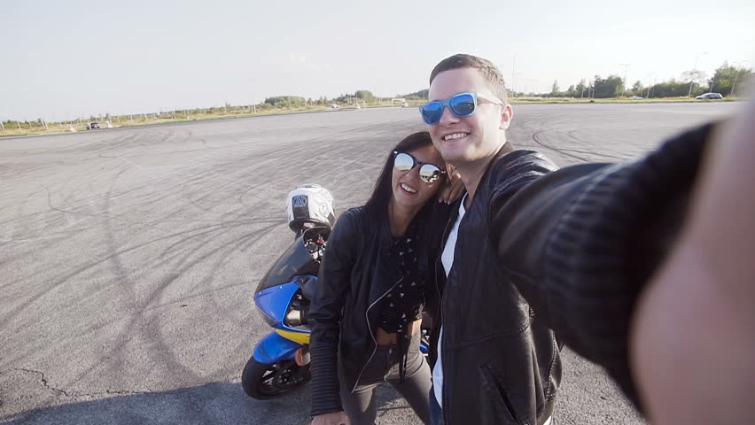 2 Bikers selfie