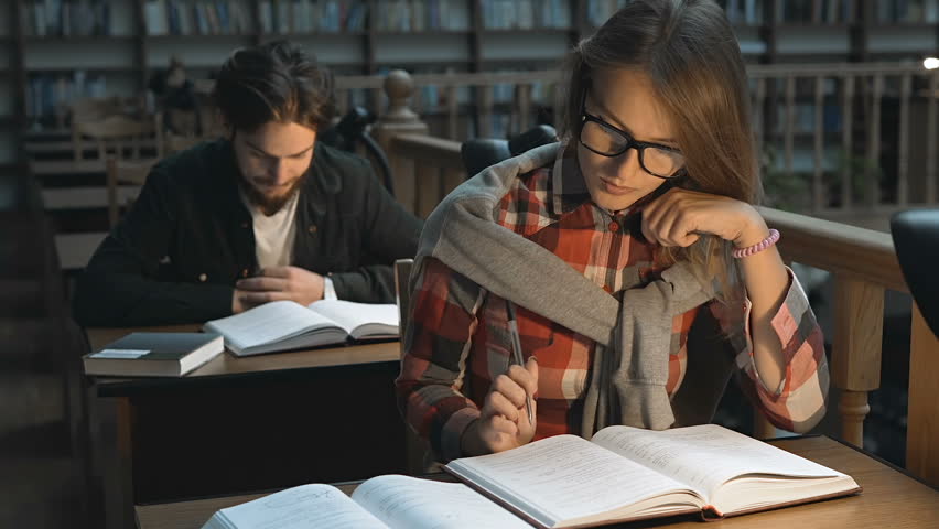 Student studying at Oxford image - Free stock photo - Public Domain