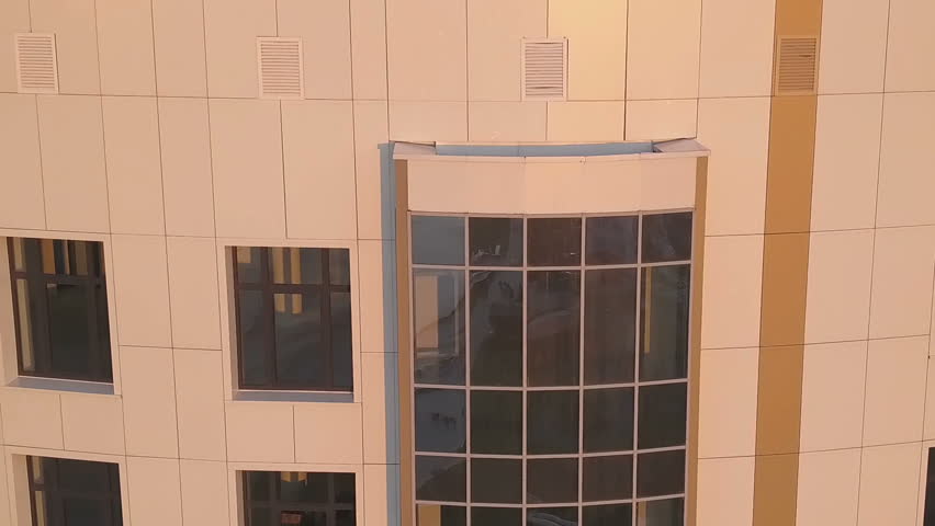 Flying downwards the skyscraper