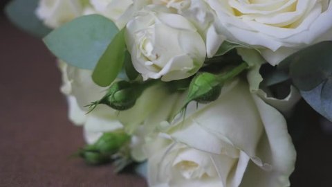 Wedding bouquet of white roses 库存视频
