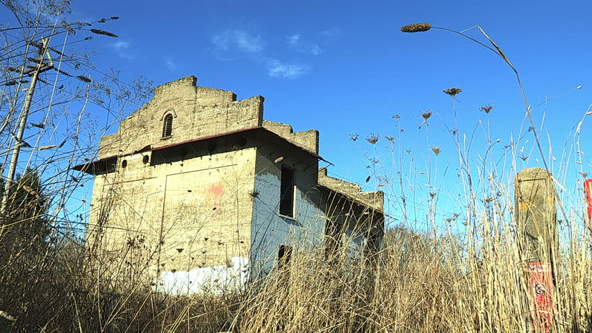 USA, Oregon, Willamette Valley, time lapse of abandoned train station