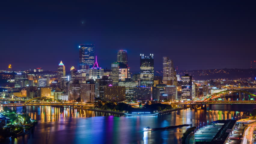 Pittsburgh, Pennsylvania, USA dawn skyline.