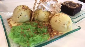 Video delicious durian icecream with green sticky rice