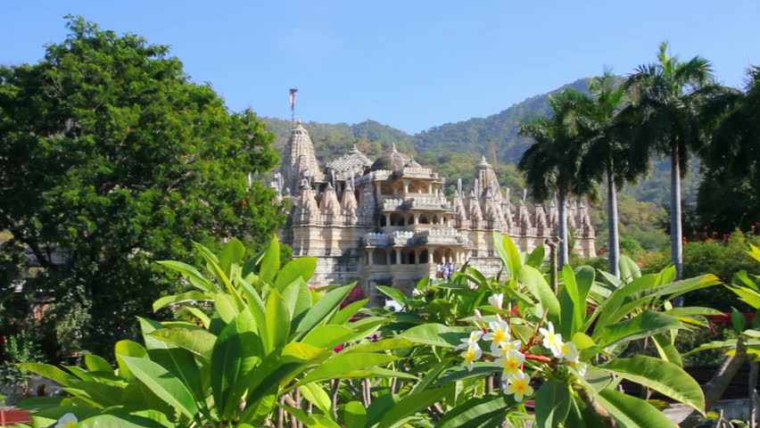 hindu temple ranakpur in rajasthan india