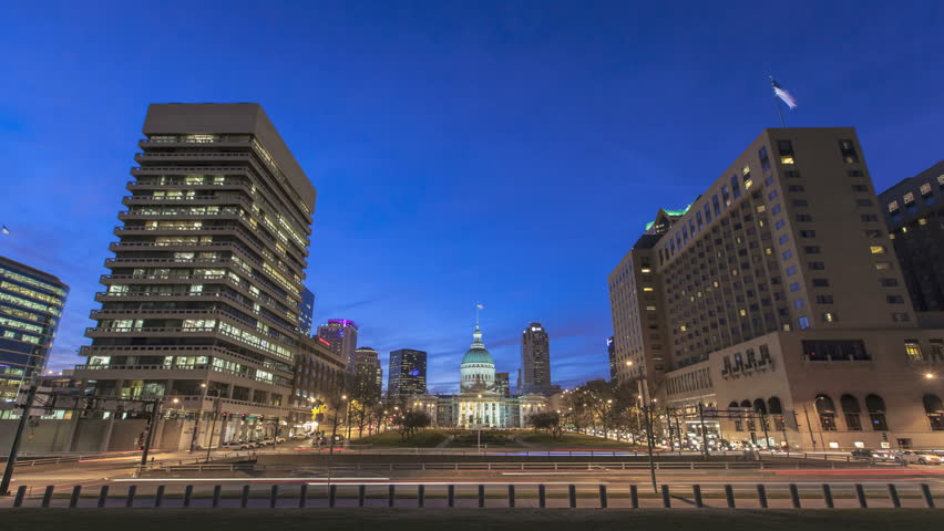ST. LOUIS, MO - NOV 28: Timelapse St. Louis Old Courthouse building and Memorial