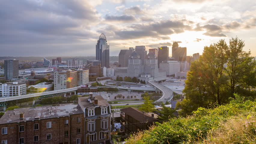 Cincinnati, Ohio, USA cityscape at twilight.