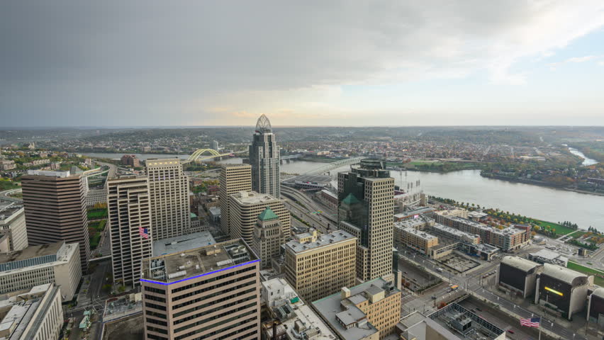 Cincinnati, Ohio, USA cityscape at twilight.