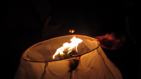 Preparation of a Lantern 库存视频