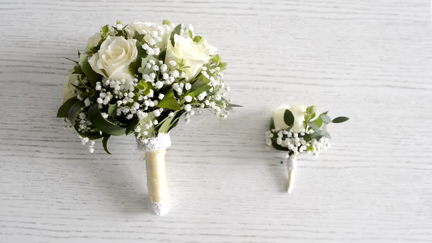 small wedding flower arrangements