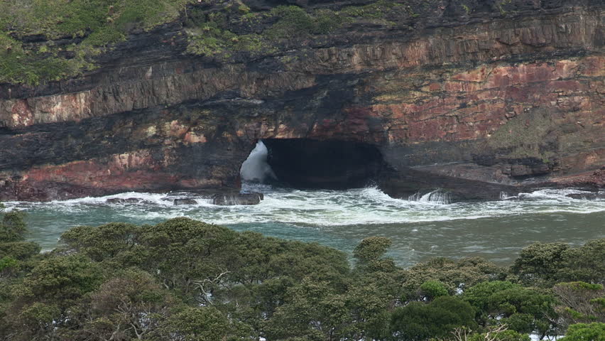 Close up of hole at 'Hole in the Wall', Transkei