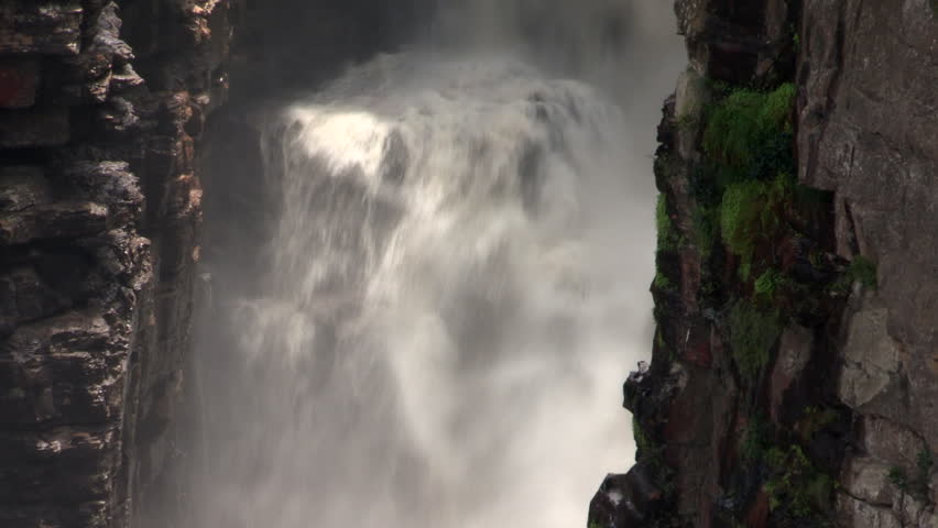 Close up of the Mnyameni waterfall.