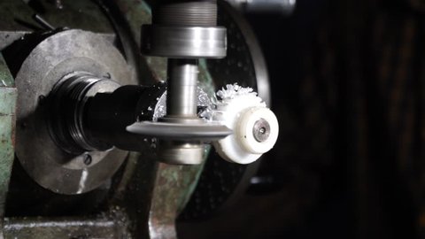 Manufacture of carbon gears by an industrial method on a lathe