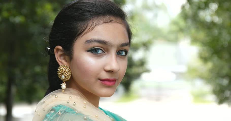 Young photos pakistani girls