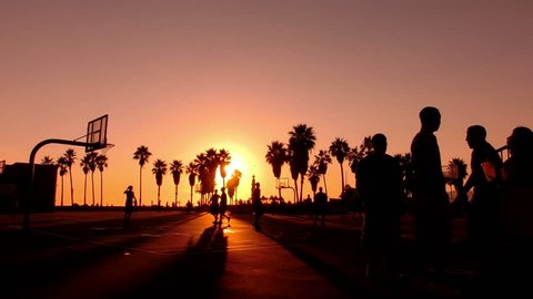 Sunset Beach 04 Basketball Silhouette Venice Beach California Vídeo Stock