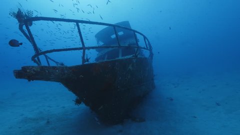 Sunken boat - Shipwreck