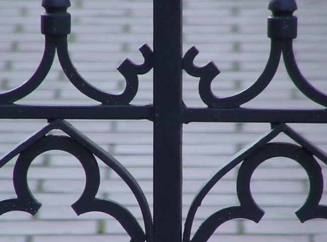 Gate