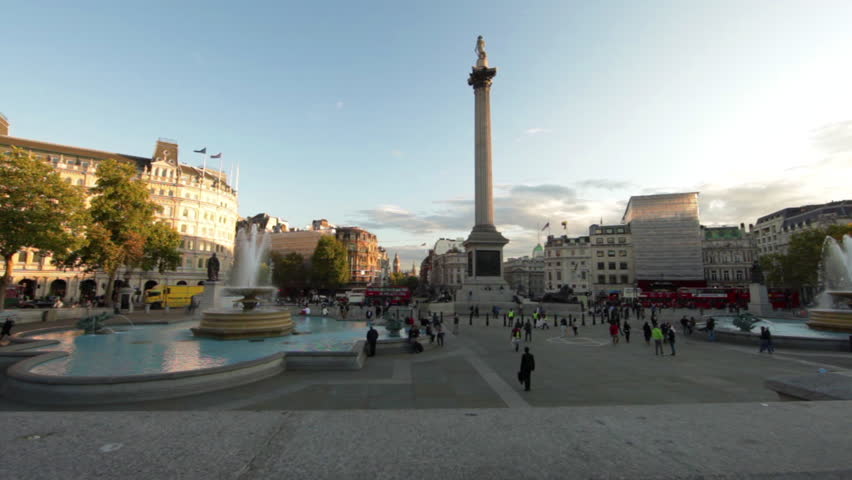 Panning of Trafalgar Square in London