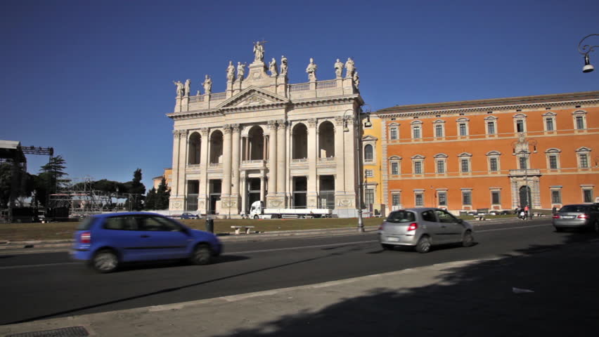 Traffic in front of St John Lateran's Archbasilica