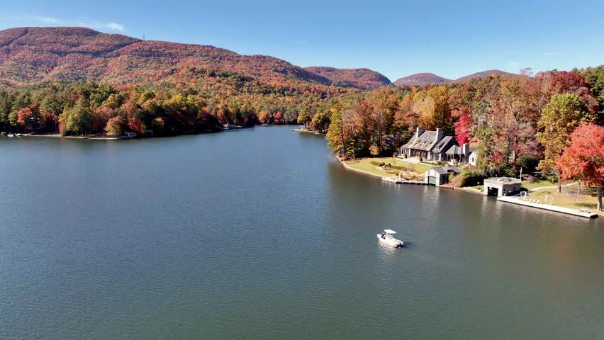 Lake Toxaway in fall color in the mountains of NC
