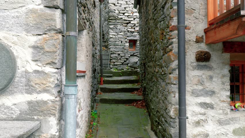 A walk-through video of the stone houses in the village of Cavergno, located in Vallemaggia district in the canton of Ticino in Switzerland.