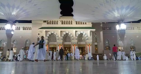 AL MADINAH, KINGDOM OF SAUDI ARABIA, september 2016. Muslims prayer near Nabawi Mosque, DAYS OF HAJJ, pilgrims from over the world praying  masjid Nabawi.