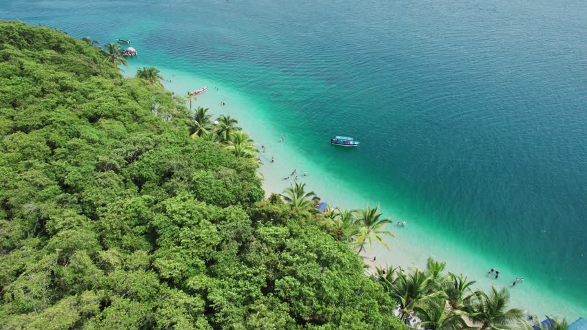 South Atlantic Ocean. Estrella beach located in the Caribbean Sea in Bocas del Toro, Panama. Royalty-Free Stock Footage #3410276749