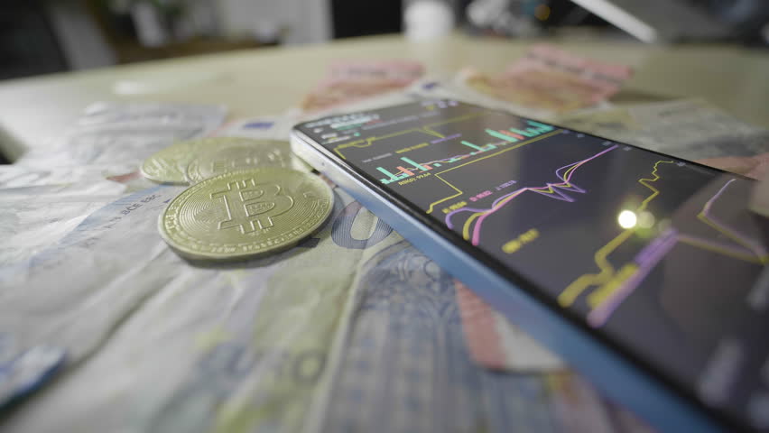 bitcoin, btc, euro, argent liquide, crypto monnaie, etf, argent, trading, actif numérique, finance, devise, banque, affaires, échange, gain, perte, graphique, graphique, pièce, richesse, billet, ordin